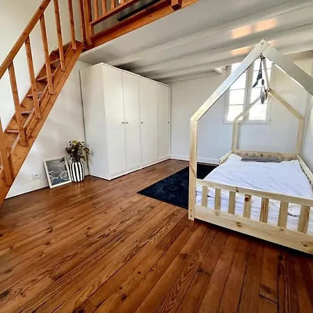 Elegante Maison Avec Piscine 酒店 4*