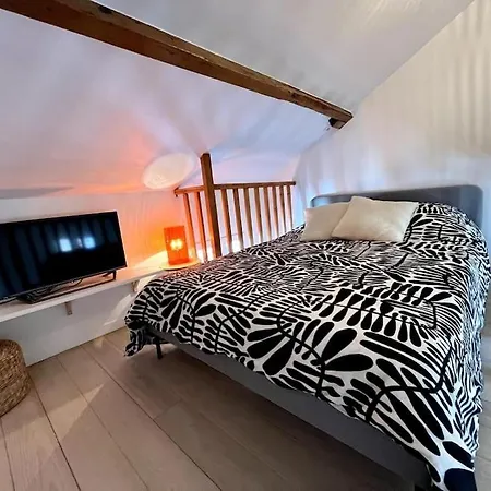 Elegante Maison Avec Piscine 酒店 4*